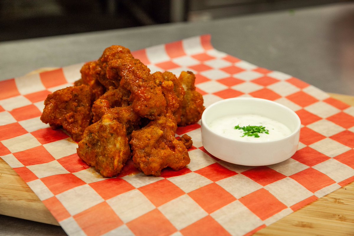 roroslebanese's tweet photo. Todayβs the BIG GAME! Catch us @WAGANDBREW serving up game day snacks the compassionate way! We will be there from 2pm-5pm for the Puppy Bowl viewing support #OperationPawsforHomes with a delicious special menu! #foodtruck #puppybowl #vaevent https://t.co/Box5UStnEe