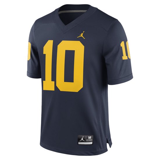 WolverineCorner's tweet photo. 🚨Super Bowl Giveaway🚨

To enter just:

- RT this tweet
- Follow us
- Predict the score and winner (Example: Patriots win 24-20) 
- Predict how many yards Tom Brady throws for (used as a tiebreaker)

If anyone guesses the correct score, they win this Tom Brady Michigan jersey! https://t.co/6SE7YEPQlm