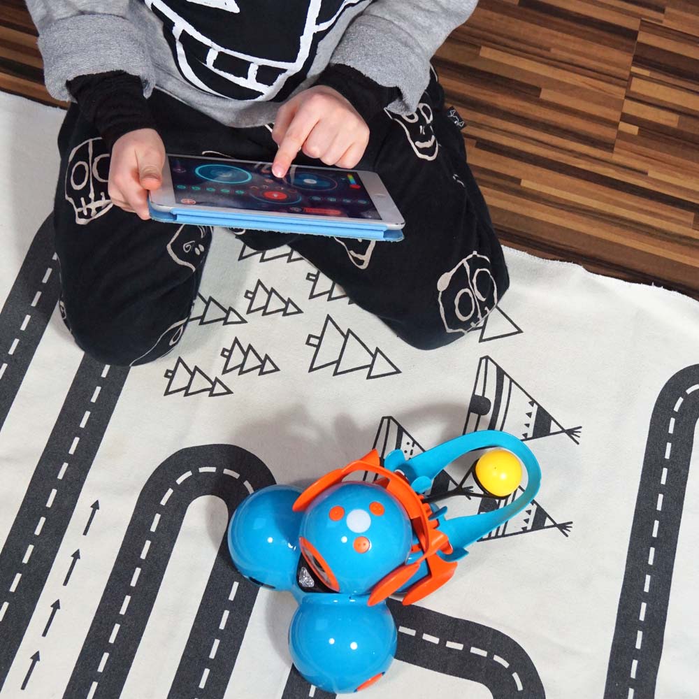LilliundLuke's tweet photo. Reichlich Inspiration für die Erfinder von morgen!
@HABAdigital und @WonderWorkshop >>> https://t.co/z8gVOcTSUG #werbung #prsample #wonderworkshop #dash #digitalwerkstatt #kinderzimmer #techtoysforkids #progdrammierenlernen #roboterprogrammieren https://t.co/L5aqNV6vGd