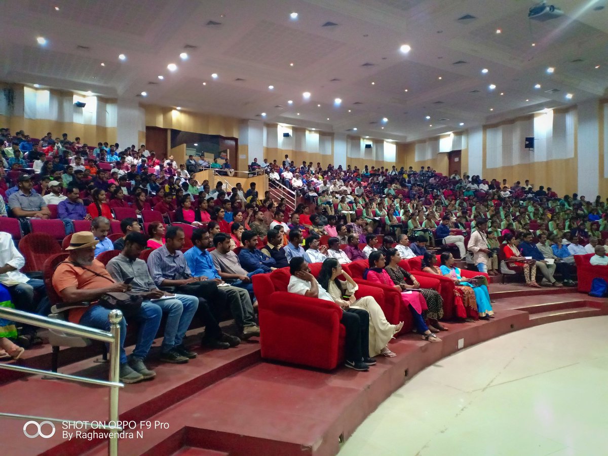 RaghavendraN777's tweet photo. @QberShots Live interactive session with students to lecturers at Senate Bhavan, Mysore inaugurated by Higher Education Honb'le Minister, Sri. GT Devegowda

Qber details explained and discussed with students and lecturers...

Many of the students are already familiar with Qber https://t.co/DrGp7Ste6l