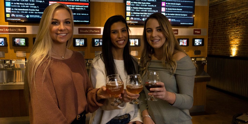 Only one winner, so who’s it going to be?! Swing by for some wings and pour yourself a drink to see who the victors are🏆
~
#EmbraceIndependence #pouryourown #wings #superbowl #craftbeer #beer #eatlocal #whoyougot #restaurants #smokedbbq #celebration #sports #cocktails  #chicago