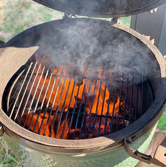 Ryan_Grills's tweet image. Whatcha know about that @fogocharcoal fire 🔥 ...
#afterburn 
#thefirstingredient bit.ly/2HQJPnO
