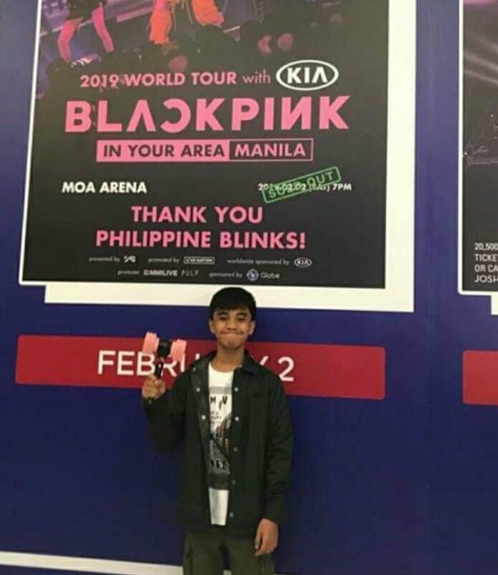 Mjea17's tweet photo. Hit you with that ddu ddu ddu ddu...
(Oh yeah oh yeah)...
Well I was jamming at home.. team bahay my dear.. 
#FrancisAglabtinBringsGoodVibes FRANCIS https://t.co/aQrA6AEGvl