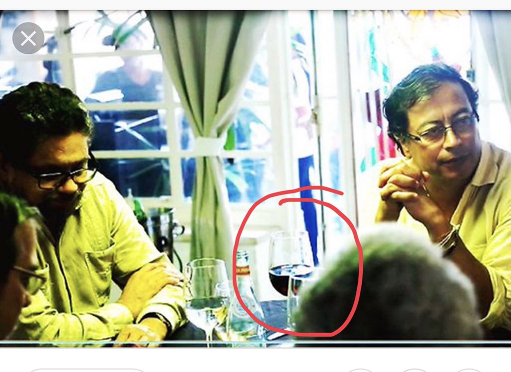 Pues el derramador de sangre lo tiene a su lado y la copita aunque no es whisky está bien puesta. <a href="/petrogustavo/">Gustavo Petro</a> a falta de argumentos usa su táctica de estigmatizar con mentiras. A Ud. las entrevistas a criminales no le molestan siempre y cuando sean de su afiliación ideológica.