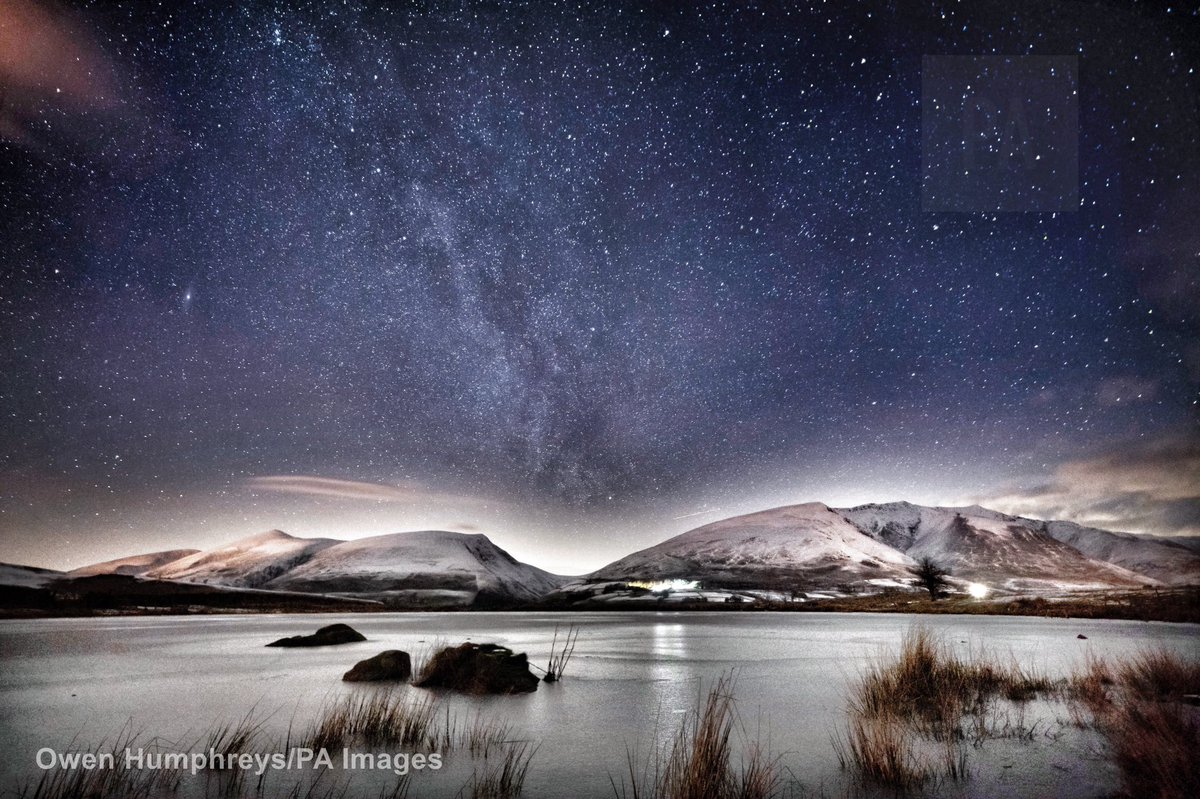 Last one from this winter weekend shoot #milkyway #Astrophotography #Cumbria and Blencathra mountain in the #LakeDistrict <a href="/StormHour/">#StormHour</a> <a href="/ThePhotoHour/">#ThePhotoHour</a> <a href="/lakedistrictnpa/">Lake District</a> <a href="/VisitCumbria/">Destination Cumbria</a> #winterwatch