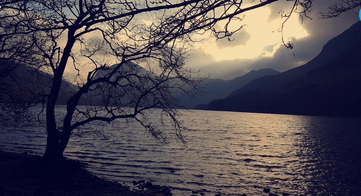 Who needs filters when you live in the Lake District? How lucky an I?
#buttermere #LakeDistrict #favouriteplace #lakeswinter #lovewhereilive #exercise #bestmedicine