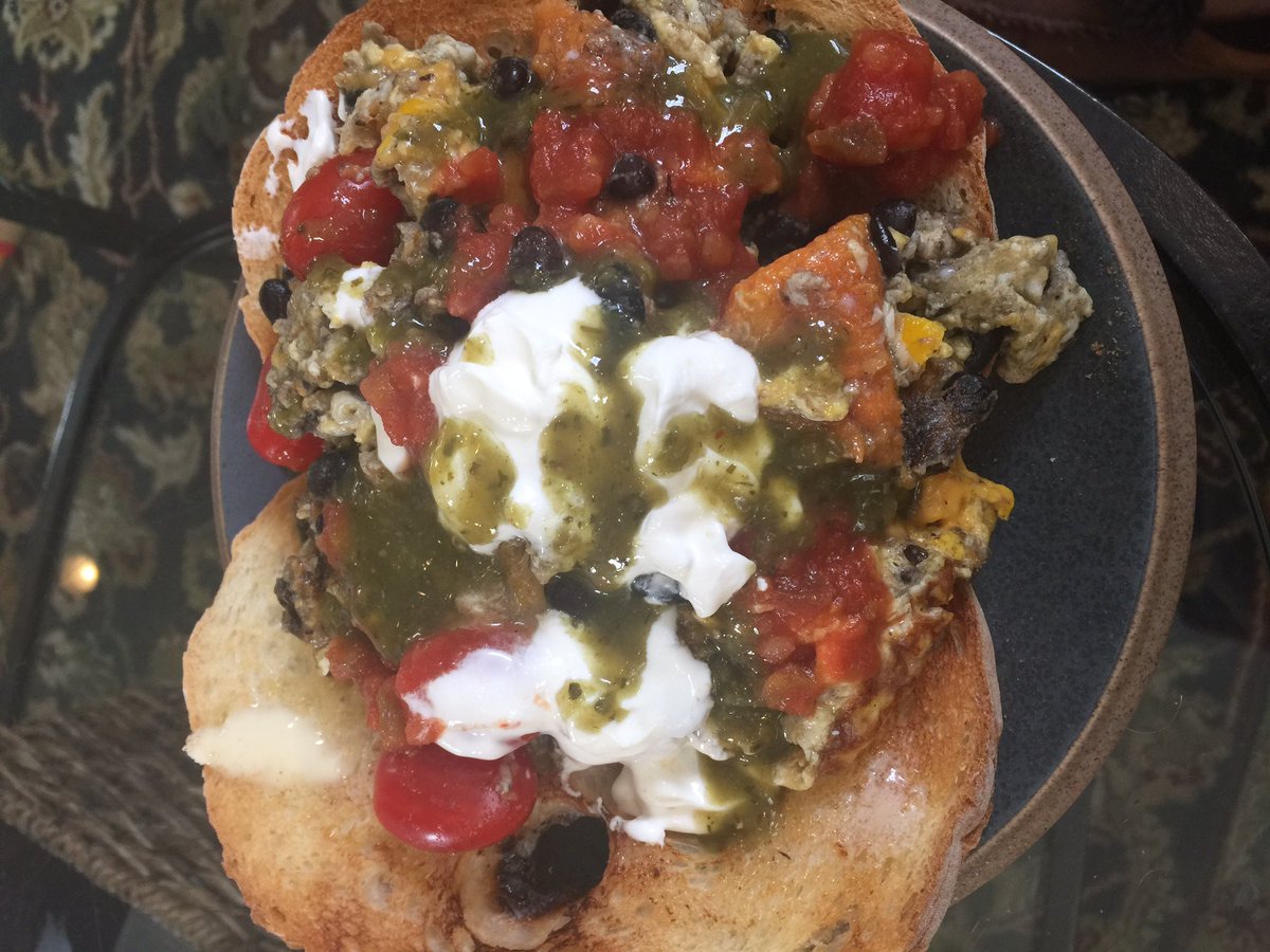 sub15minutes's tweet photo. Post long run snack or pile of compost? #illnevertell https://t.co/hxrYHfqYbo