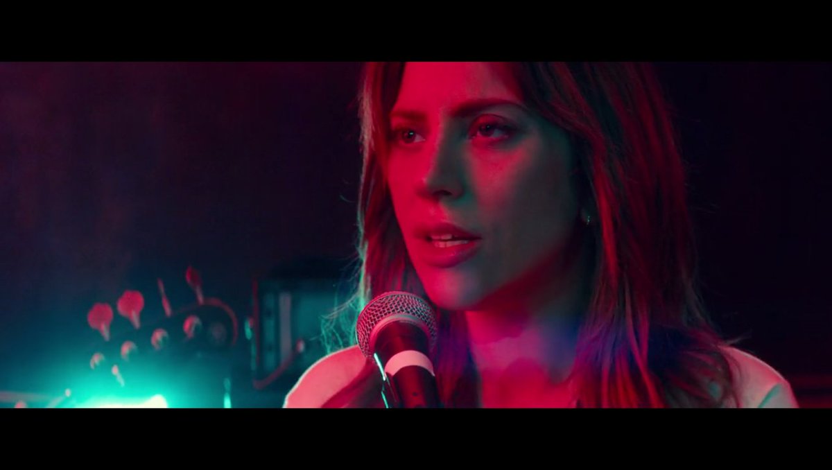 merchf's tweet photo. #AStarIsBorn by Bradley Cooper. 2.5 #martines. Hay cosas que me han parecido poco creíbles, y no me refiero a que todxs son cantantes... https://t.co/zbG3lPutUd