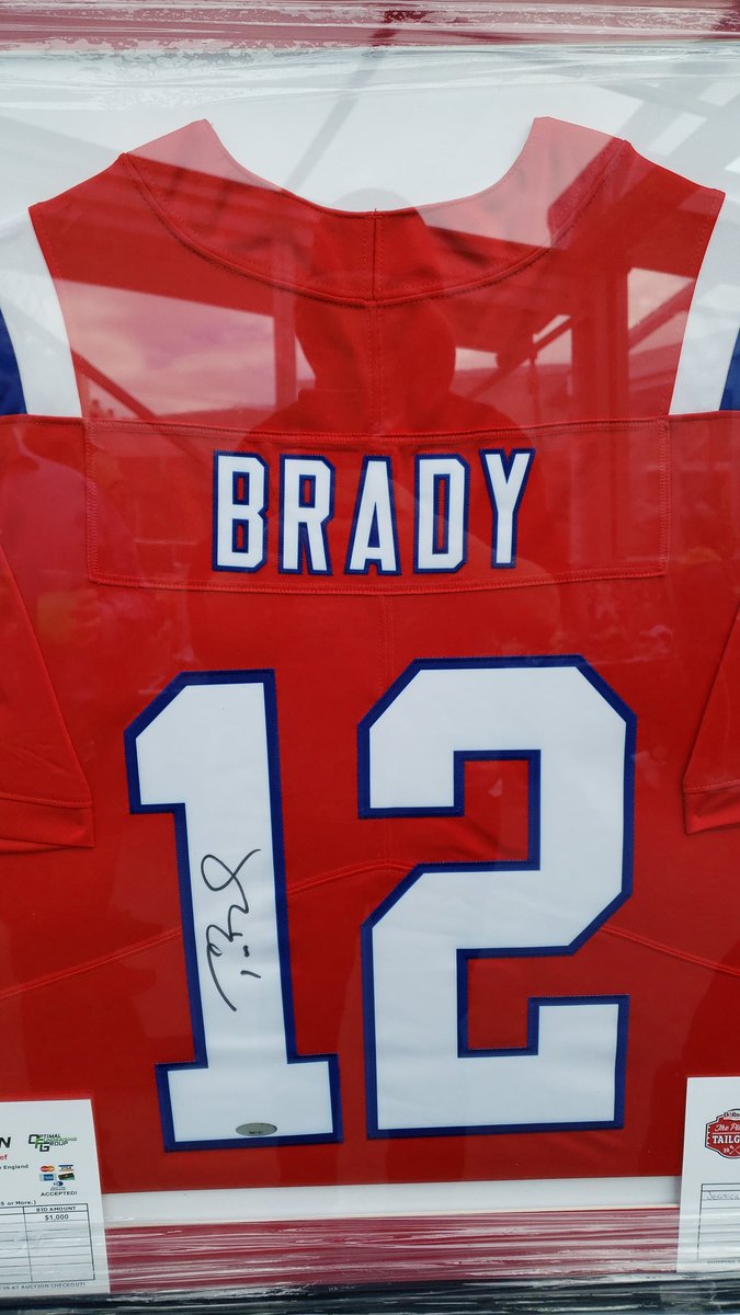 Ninja's tweet image. RT if you want us to win this bid 100% it's for #healingpowerofBBQ relief. bid is $2750