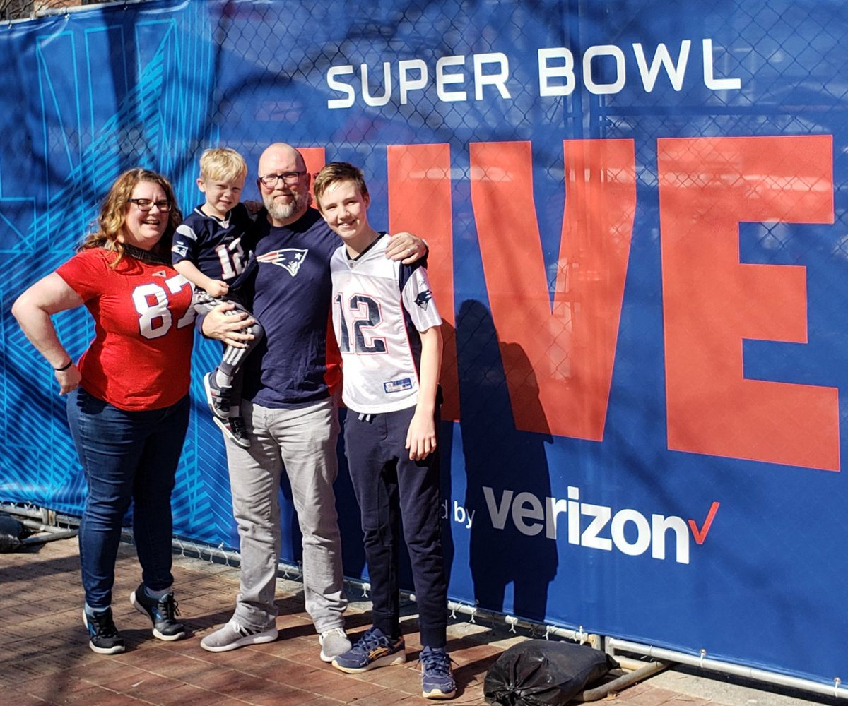 kroqq's tweet photo. Welcome to the ATL!!! From your biggest fans in the South! Let's go!!! Do your job! @Patriots https://t.co/isooSVViAa
