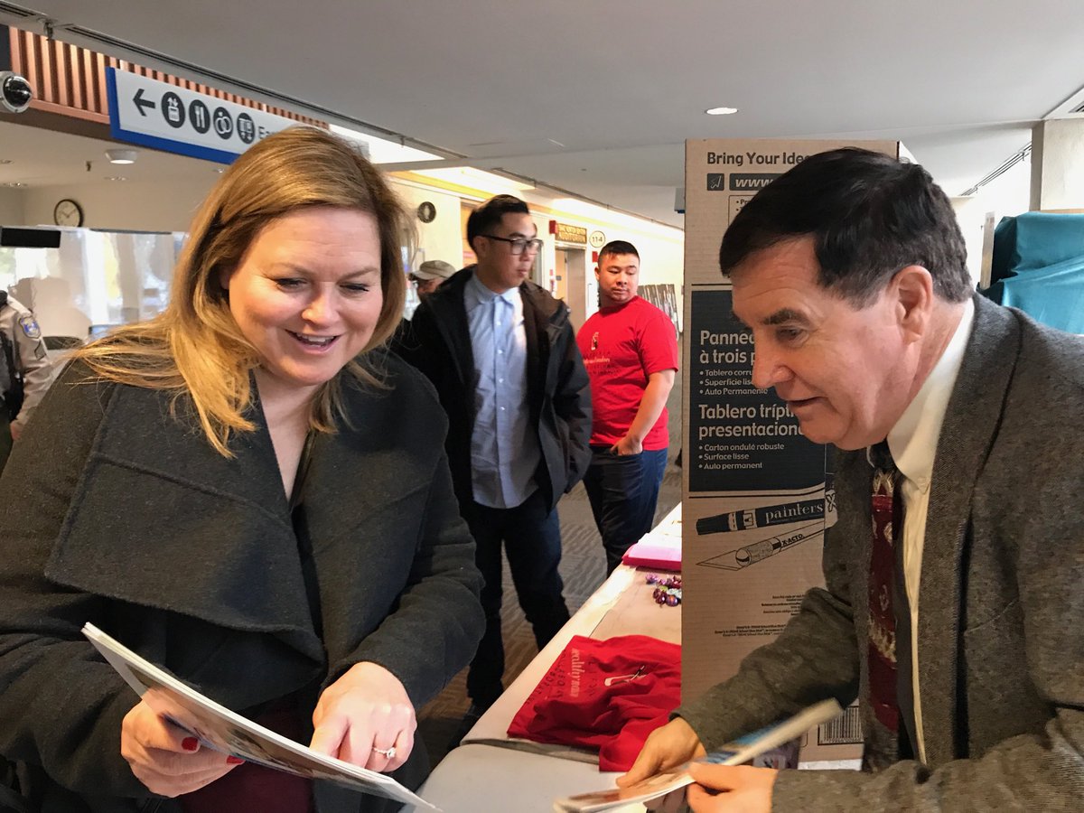 ⁦<a href="/SupCindyChavez/">Cindy Chavez</a>⁩ chatting with ⁦⁦<a href="/svsbdc/">Silicon Valley SBDC</a>⁩ leader, Dennis King, at 2019 Tết celebration. Thank you ⁦<a href="/SupCindyChavez/">Cindy Chavez</a>⁩ for your tireless support of our community. #VietAmBiz #TET #vietnameseAmerican