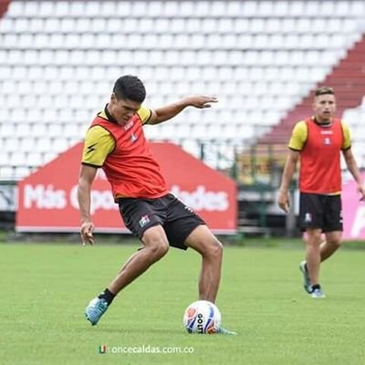 ElColoso_11's tweet photo. Medio tiempo en Ipiales, gana el @oncecaldas 2x1 a @DeporPasto con anotaciones de Lizarazu y Salcedo. Muestra fútbol el equipo albo y ha tenido varias opciones. Destacable partido de Sebastián Guzmán. https://t.co/tiyqfsKGTf