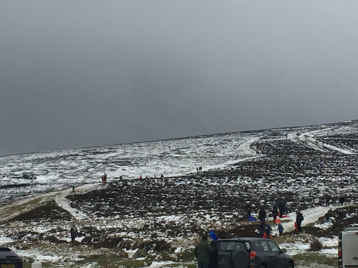 ShopInTheCloud1's tweet photo. Lovely to see so many people having fun sledging on the horseshoe pass today! Hope you all had fun!? #snow #sledging #sledgingfun #sledgingtime #family #fun #horseshoepass #shopintheclouds https://t.co/HuEon1tVpy