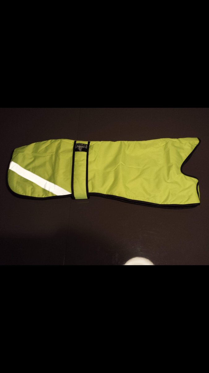 TopspotC's tweet image. Hi viz double fleeced walking out coats 
Also available in orange 
£15.50 
Can post anywhere in UK