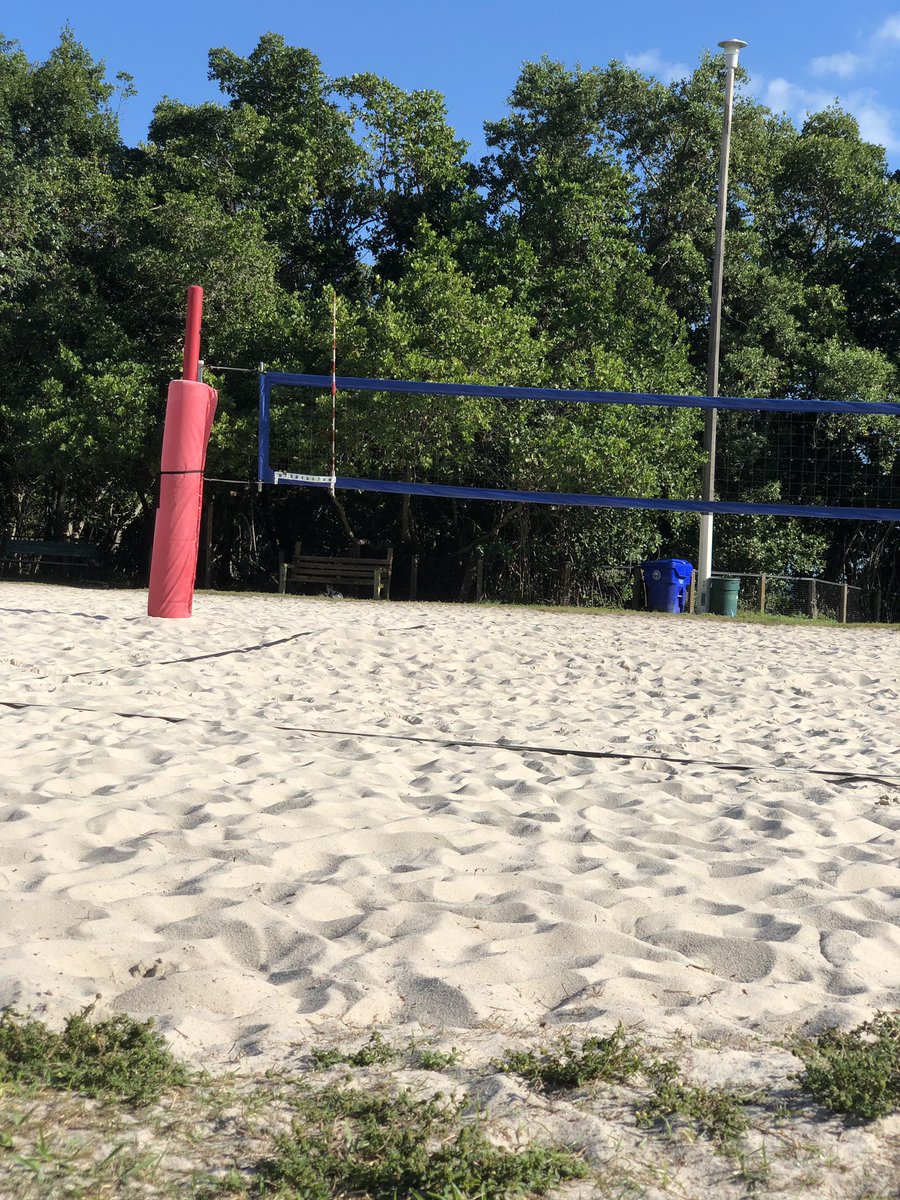 VMart05's tweet image. A quick 5K and some Beach Volleyball to kick off the #Run305 half marathon training. I need to do more training with my student-athletes to improve my VB game. #marathontraining #safit #selfcare