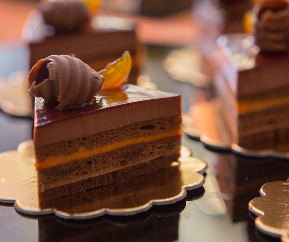 Una tira l'altra...
#pastrychef #cakedesign #cakedesigner #pastrydesign #pastrydesigner #pasticcere #monoporzione #torta #cake