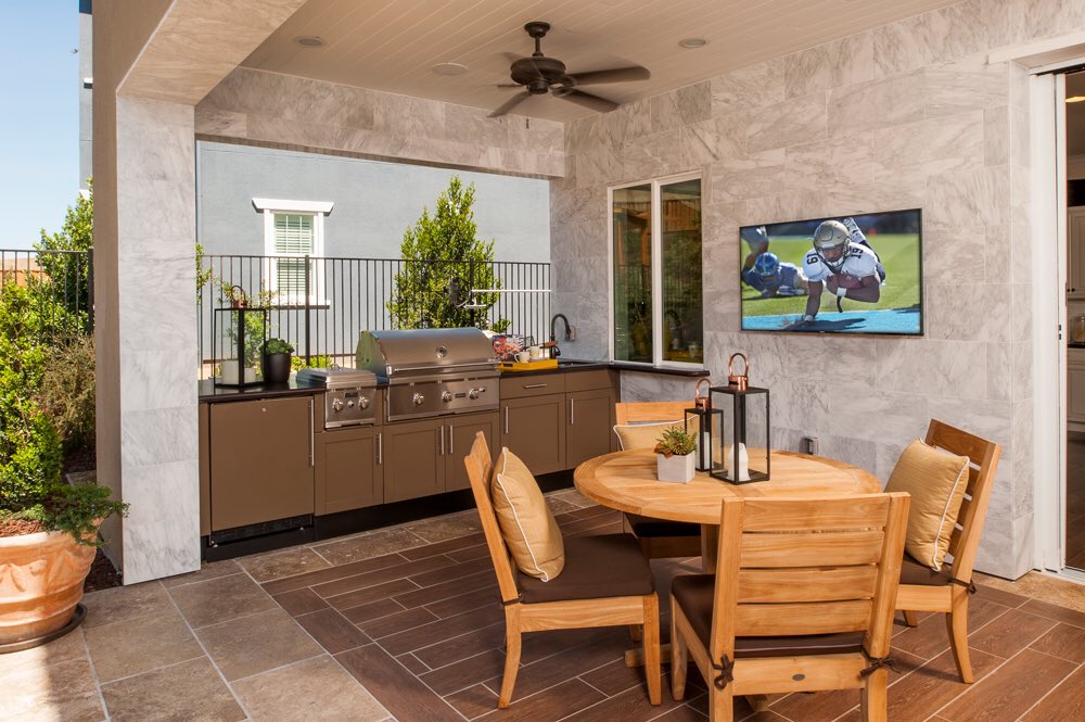 OutdoorKitchns's tweet photo. Team Danver for the win! 🏈
#SuperBowlParty #NeverMissAPlay #PartyCentral #InTheKitchen #OutdoorKitchens #LuxuryKitchens #LandscapeArchitecture #Design #ExteriorDesign #CookUpSomeHeat #GameDay #Diseno #Remodel #Patio #Decks #Atlanta https://t.co/lmoOWlB3aR