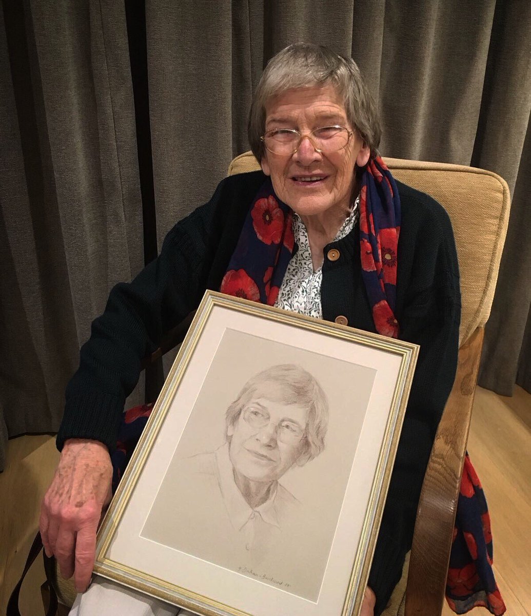 mooncatcher88's tweet photo. Little sketch from last year of a friend’s lovely grandma 💛
#bathcity #bathmagazine #Grandma #grandmalove #whatsonbath #PortraitChallenge #portrait #bathart https://t.co/G36I5Co3ix