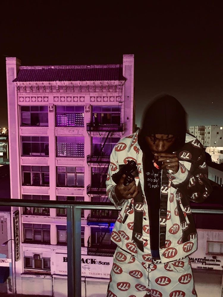 GOTHMONEYRCRDS's tweet image. NEW @kaneGrocerys X @777SHI7 

RARE SHIT COLLECT WHILE YOU CAN

777shit.shop