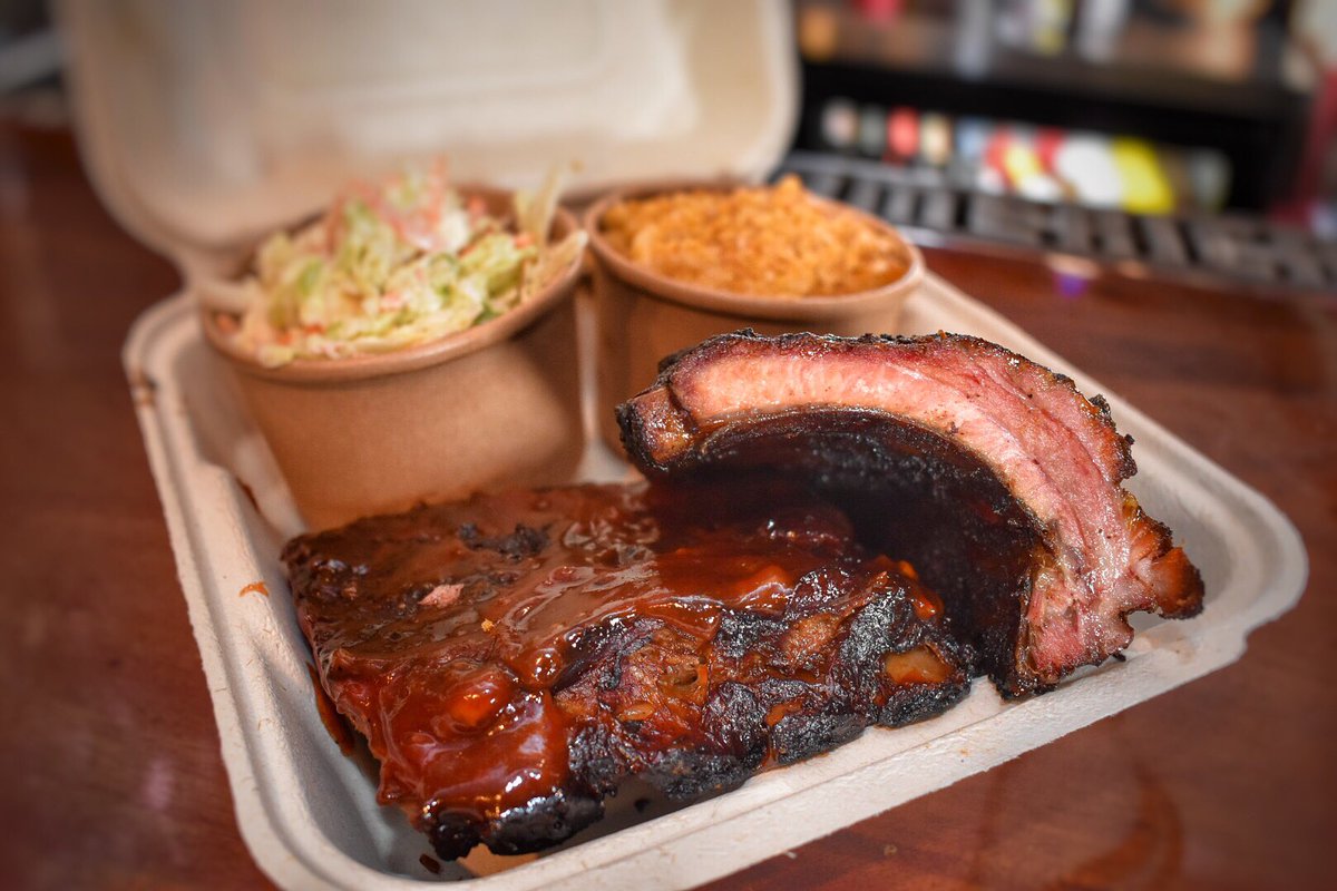 Our new PLANT FIBER CONTAINERS are made with a renewable blend of silver grass &amp; wood fiber. Unlike traditional plastic &amp; styrofoam, not only are they better for the planet, we've found they also help prevent food from getting soggy on its journey to your home. #saynotostyrofoam