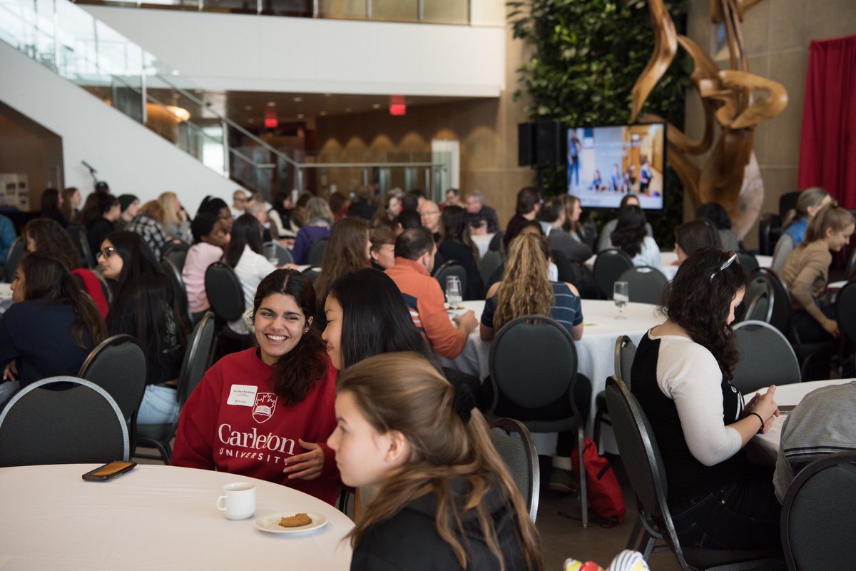CarletonEngDesg's tweet photo. An inspiring room full of women! This wknd, we hosted REV UP @Carleton_U for women-identified prospective students in ENG and IT, which included an industry panel with alumnae + lab tours &amp; an inside scoop from current students. The future for women in Eng &amp; IT looks bright! 🤩 https://t.co/dWUGirFHmX