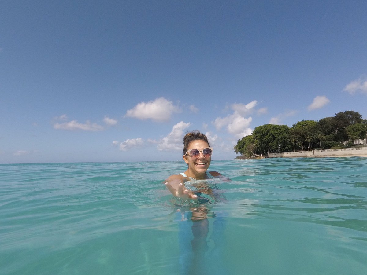 SarahGuiler's tweet photo. Have you read about my #Barbados adventure with @IslandRoutes ? we snorkeled, swam with sea turtles and cruised around the island 🐠💦 Check it out on the blog https://t.co/6icIBrg8ak @allthoseblogs @FemaleBloggerRT https://t.co/c2oViTptQl