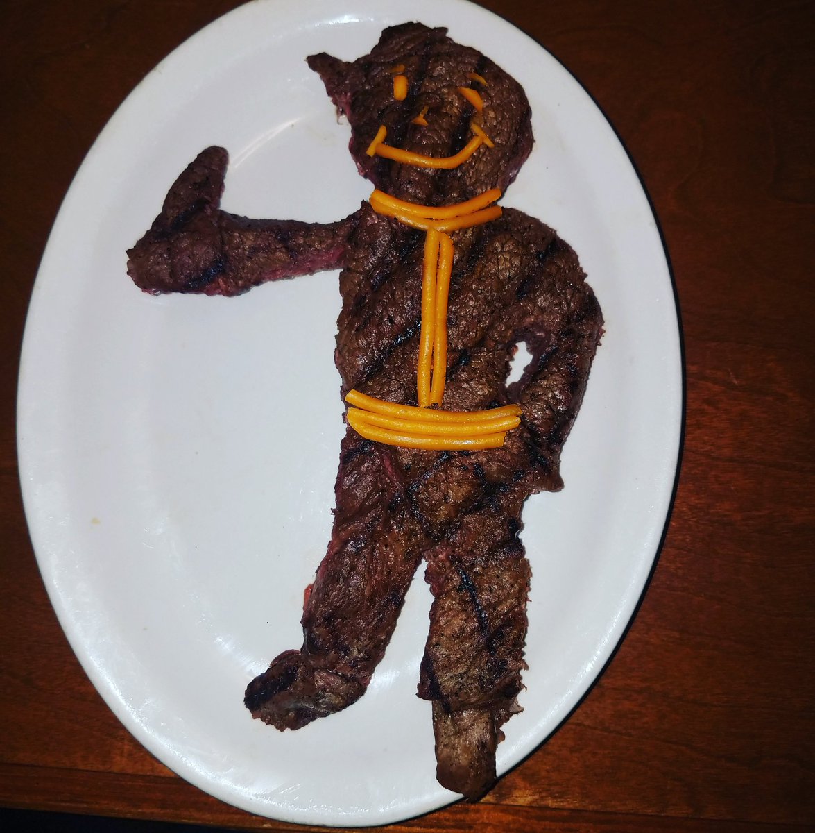 TofuBug's tweet photo. For those not on my Instagram.  41st B-Day, so time for more of Ryan's Steak Art! Been enjoying #Fallout76 and my steak was saying #VaultBoy so I went with it. Some salad cheddar for a bit of detail.

#FO76
#Fallout
#SteakArt
#RyansSteakArt
#BethesdaSoftworks
#WastelandOnAPlate https://t.co/Owpc1cIhm6