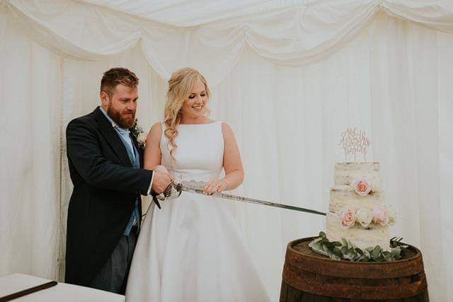 Our #bowbride Kate tells us all about her wedding on our blog: bridesofwinchester.co.uk/bride-natalie-… #wedding