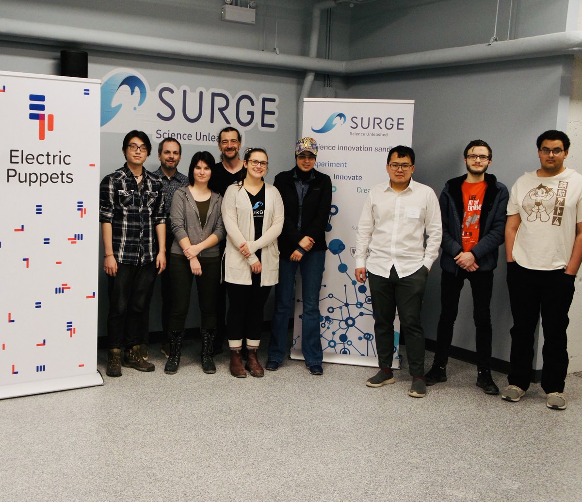newmansbrain's tweet image. Fantastic group for the first @SurgeInnovation Deep Dive weekend! #VR #hackathon #unitycoding #nofear