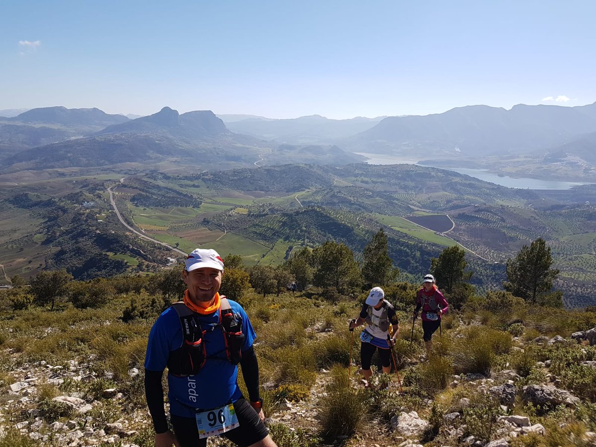 Lui_Domingo's tweet photo. Loa #aparejadoressevilla  conquistando la #ViborasTrail. 37Km 2.000 m de desnivel positivo. Espectaculares paisajes de #Algodonales. . Planificando ya el próximo reto
#aaetiedificacion https://t.co/eurU1axEbx