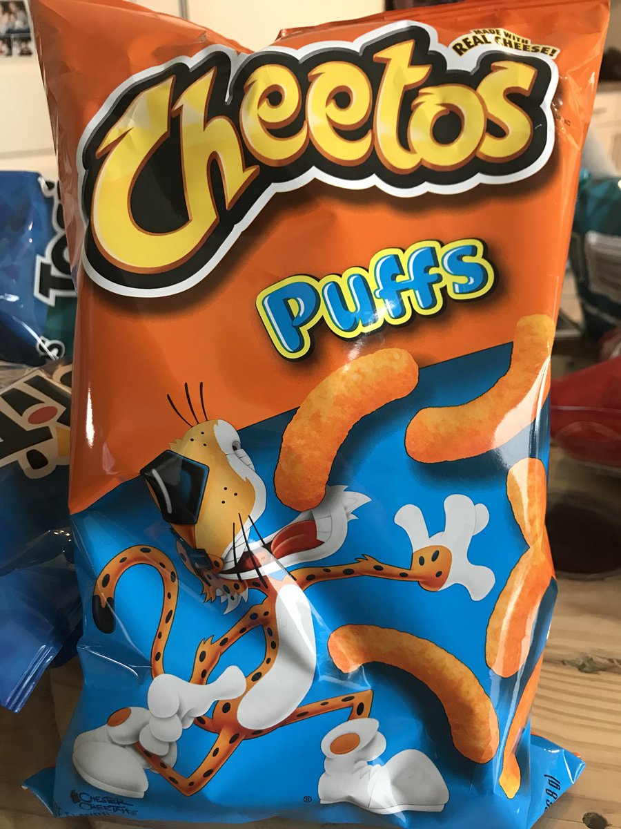 elpauly11's tweet photo. Cheetos Puffs are #likecrack; once you puff you can’t stop #onceyoupuffyoucantstop #cheetospuffs #superbowlsunday #SuperBowlLlll #SuperBowl2019 #PuppyBowl #PatriotsvsRams #pablocheeta https://t.co/mxPaEa78wB