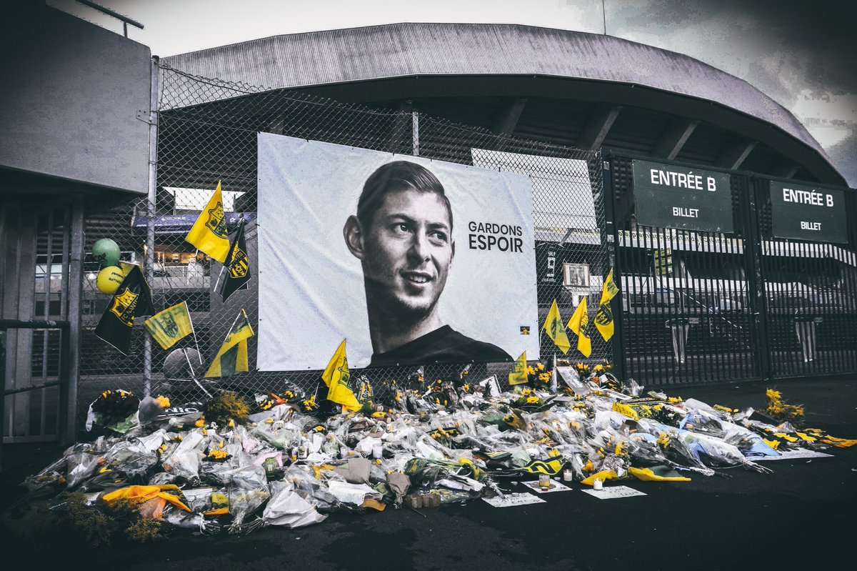 ÚLTIMO MOMENTO | Encontraron el avión en el que se transportaba Emiliano Sala en el fondo del Canal de la Mancha. Aún no se sabe si hay cuerpos. #PrayForSala 🙏🏻💔