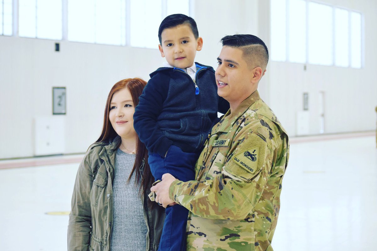 1AD_CAB's tweet image. The strength of our Army is our Soldiers. The strength of our Soldiers is in our families.

#SundaySpotlight 
Spc. Aleman, pictured with his family, shared how he prepared his family for his deployment with local news outlets #KFOX and #CBS4 on 17 Jan. 2019. #ArmyFamily #USArmy