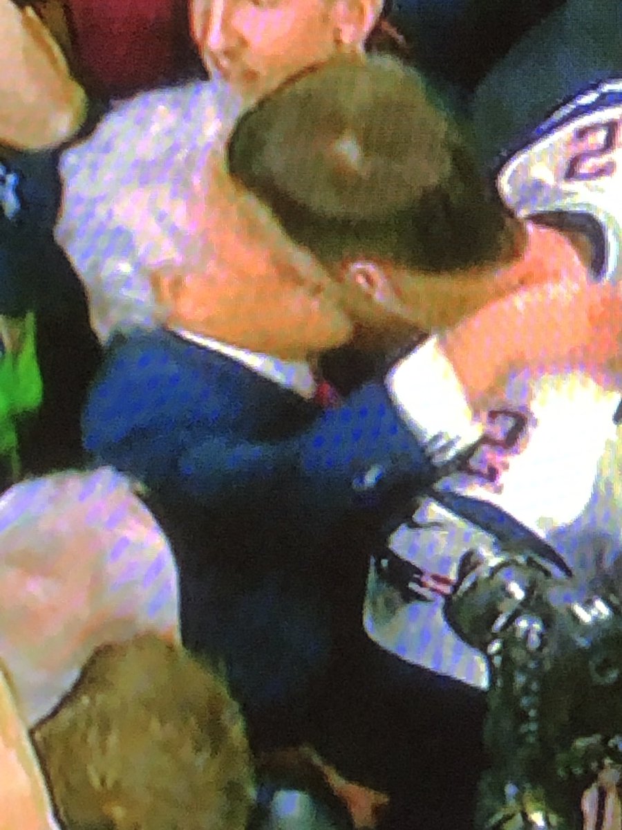 dougbthompson's tweet photo. The KISS seen around the world https://t.co/X9bLnkTqtM