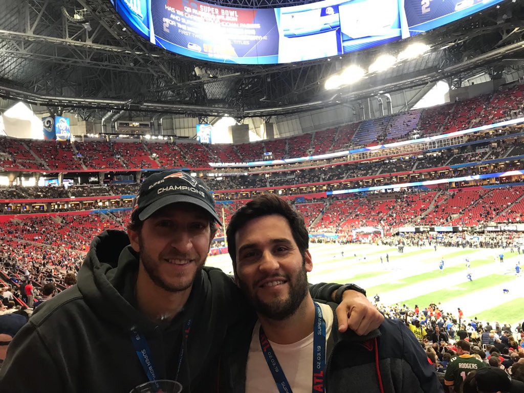 DiegoArcos14's tweet photo. Otro ecuatoriano en el Súper Bowl, Daniel Espinel... https://t.co/53KO9FU3Va