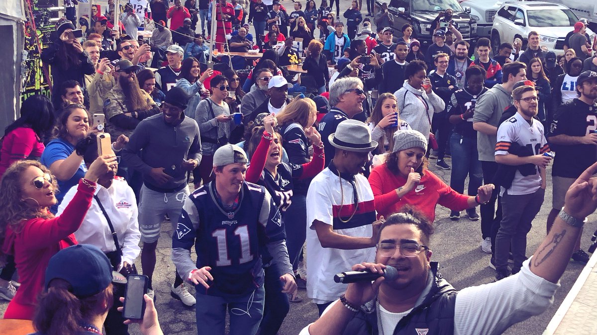 HyperXTruck's tweet photo. You know that old saying "Where the party at?". We found it ๐๐ผ
๐ https://t.co/TLONyeW1bU
๐ซ #FreeAdmission all #SundayFunday
โฐ 3PM-7PM
๐ 2PM, 4PM, 6PM Trivia Contests with @HyperX Prizes and More!
๏ฟฝ๏ฟฝ๏ฟฝ๏ฟฝ Heated Beer Gardens
#HyperXTailgate #HyperXTruck @AlliedEsports https://t.co/wnfPWrWOGX