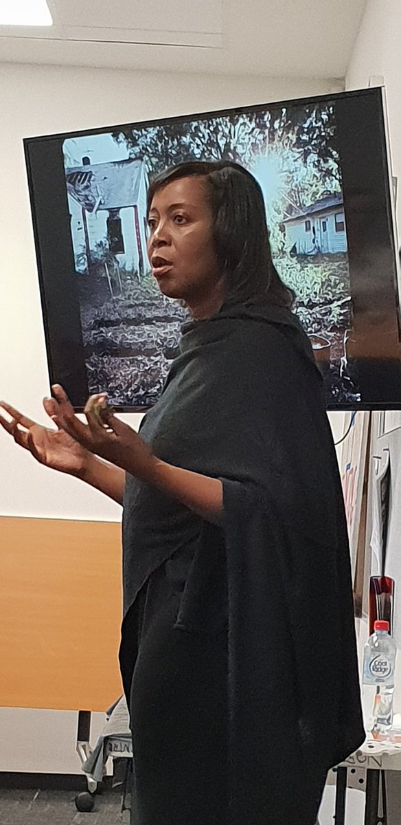 sandymurray_'s tweet photo. "What is a resource? What is waste?" Urban farming turns vacant waste land into a resource. Possibilities for Launceston.  @DevitaDavison @LukeCraven @Alison_WardAPD 
@VintageTasmania https://t.co/Z5m5naFKCA