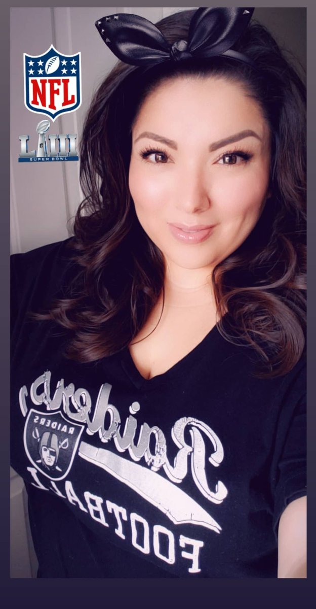 Idreamjordan's tweet photo. My teams not in the game but I gotta support LA!
#raidergirl
#GoRams🏈 https://t.co/9pz0Bdf5GU