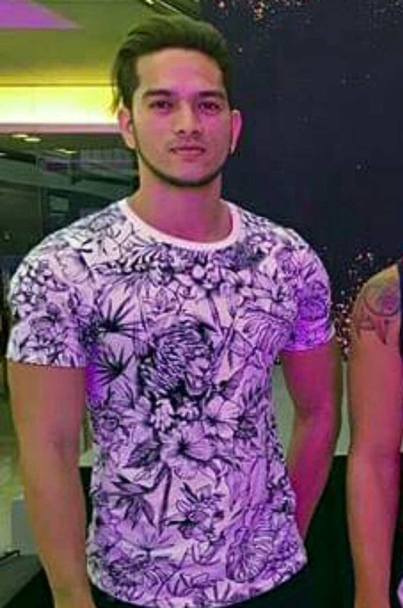 GuysManila's tweet photo. No Shirtless Photos of Clyde Johnson
Hot or Not!?
Awesome😘😘😘😘😘😘😘😘😘
Or
Awkward😤😤😤😤😤😤😤😤😤😤 https://t.co/TGwRDHEQPr