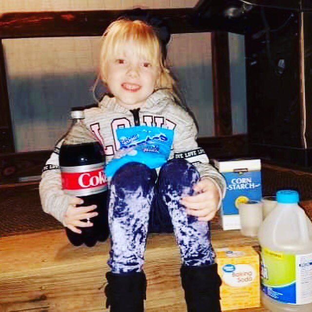 New video coming soon! More science experiments with Trinnie😊 So if you haven’t already, head over to her channel and hit that subscribe button! And don’t forget to hit the 🔔 so you don’t miss any new videos!😊 #kidyoutubershub #DietCoke #Mentos #ExplodingBag #ChalkRockets