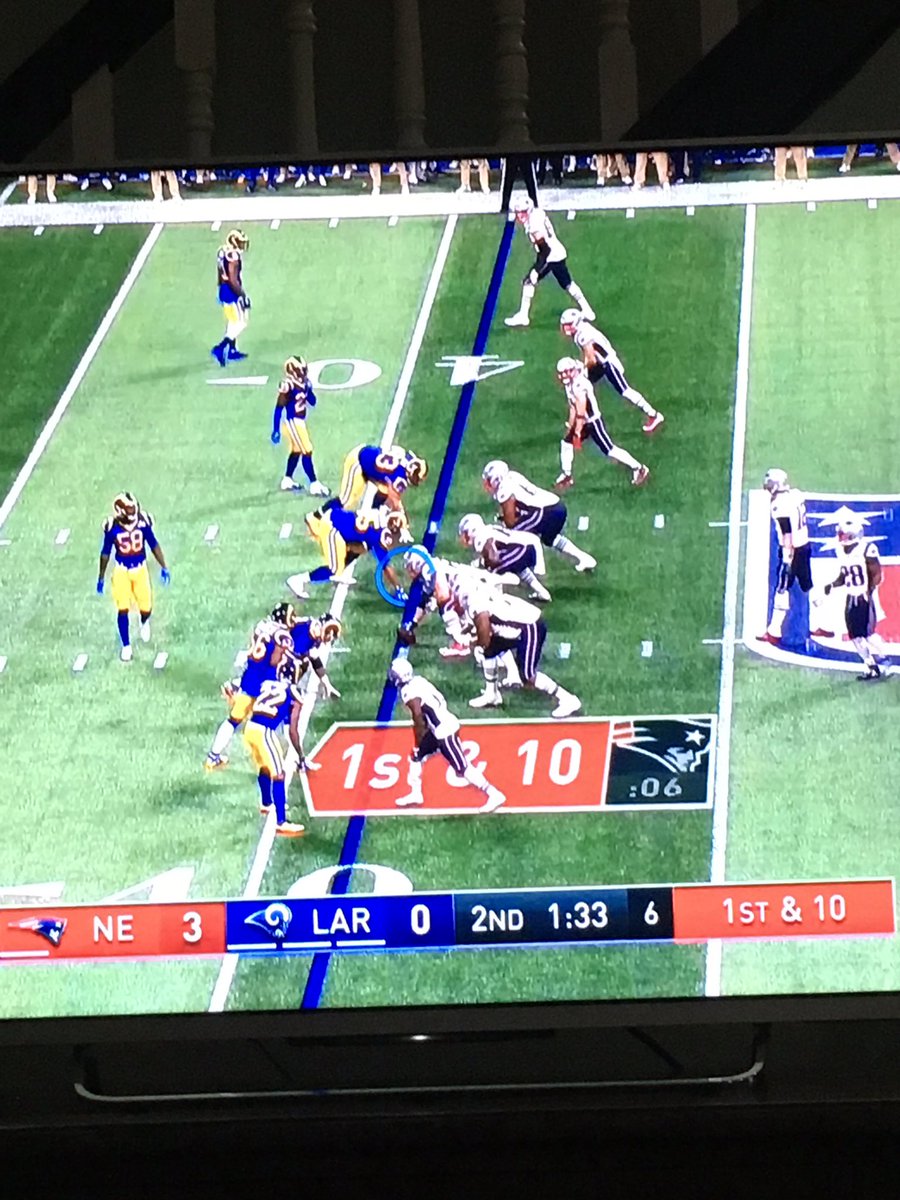 VIPTRENCH's tweet image. #SuperBowlLlll still buffering. Thanks CBS AND #Amazon