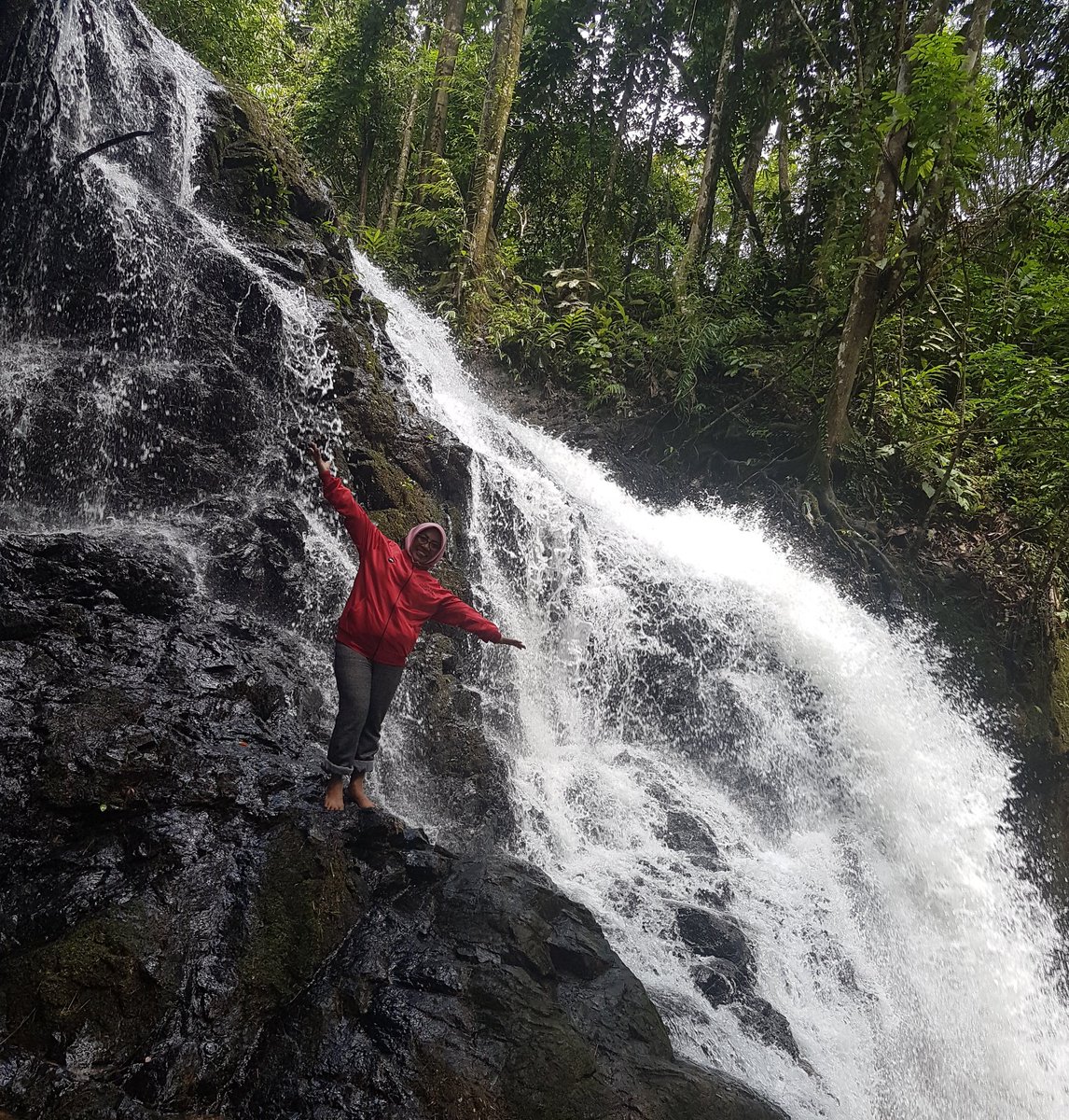 Emiputerina (@emipoetri) on Twitter photo 