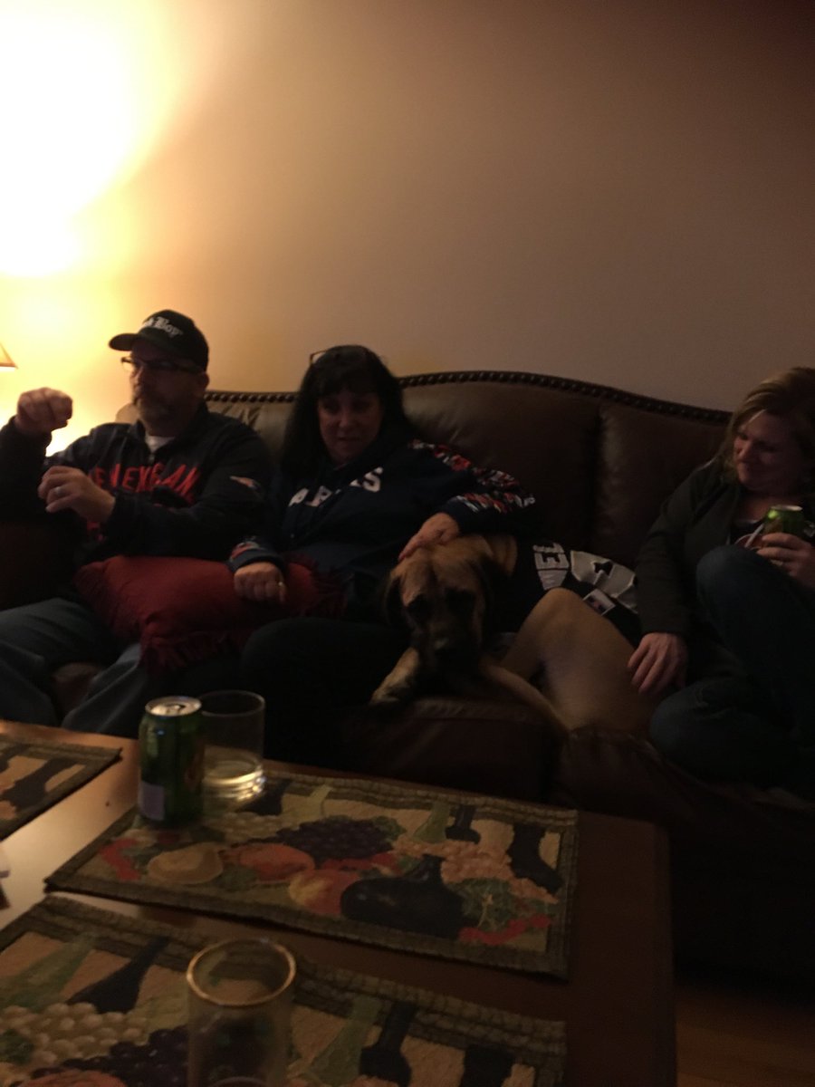 dwise422's tweet image. Everyone is watching the super bowl