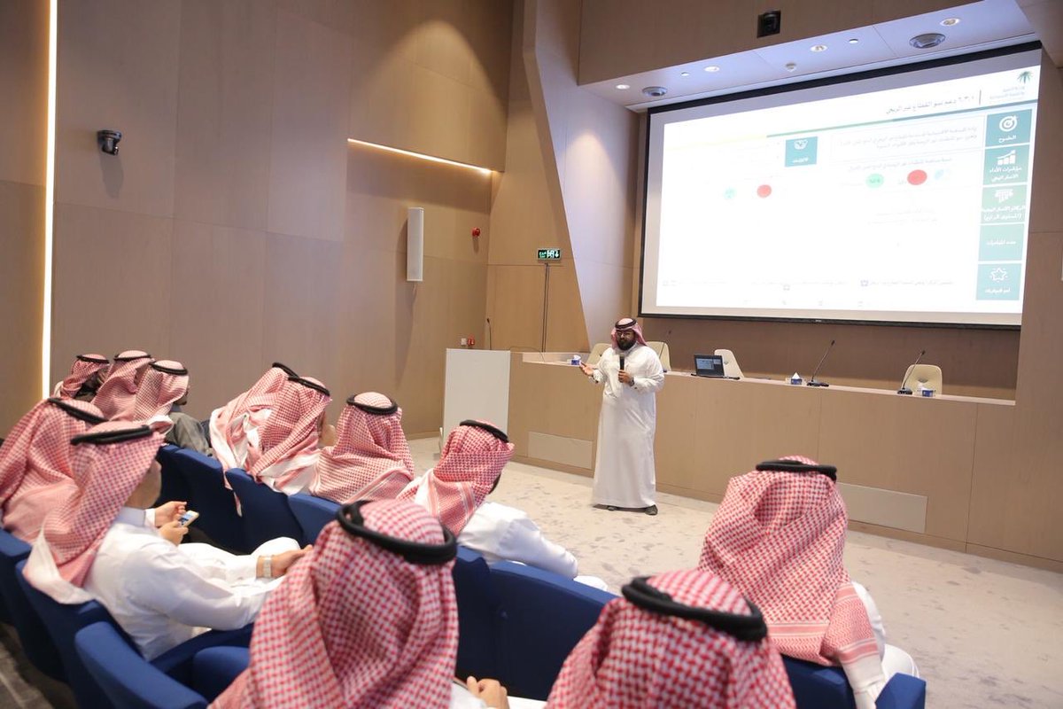 صندوق تنمية الموارد البشرية tweet media