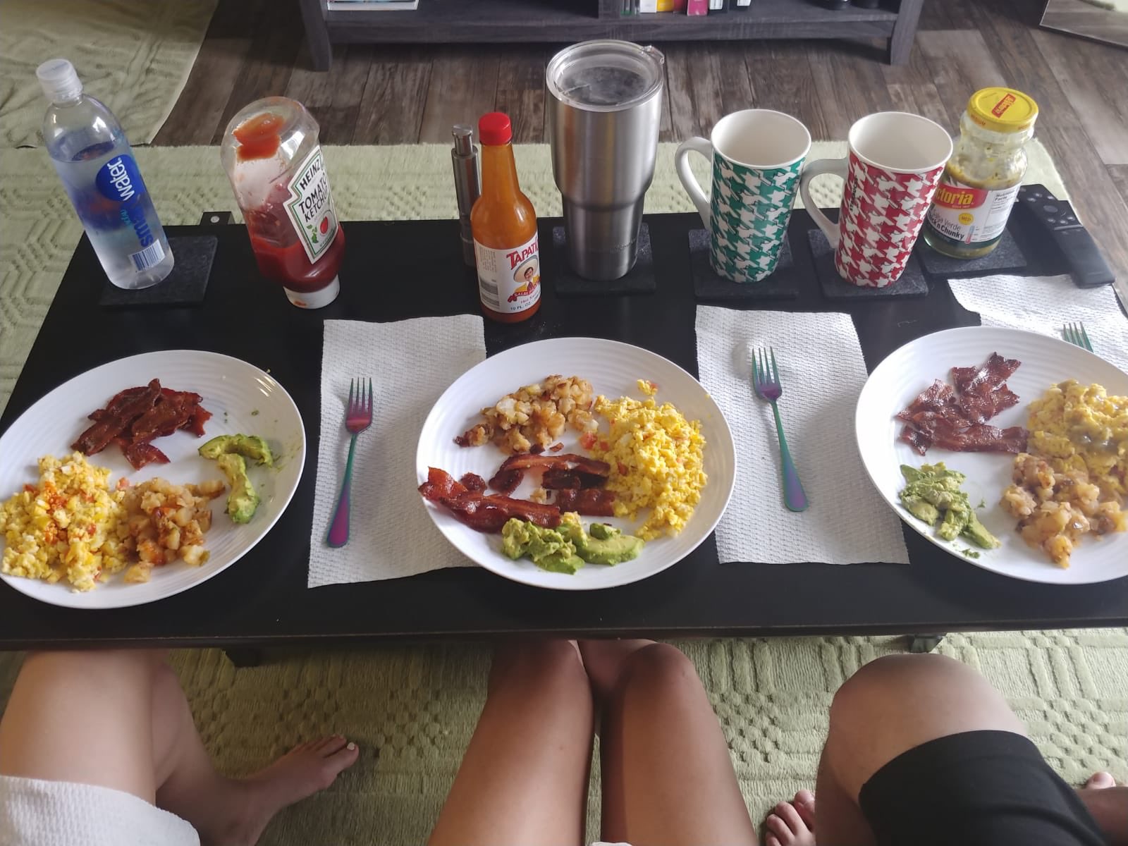 2 pic. Breakfast for 3, THEN... shooting the very first BGJ Production of yours truly & @alexgreyxxx .. our very first scene ever! #canyoubelieve #blondebrunetteandbust #OfficerJones #BadGirlGrey https://t.co/86ZbZYHgtK