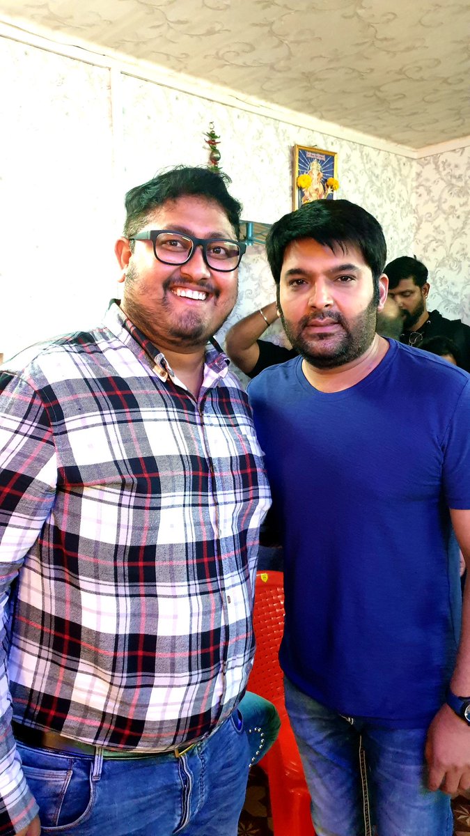 mayukhadevangi's tweet photo. Was fun catching up with the number 1 comedy host of indian television 😊 #KapilSharmaShow #KapilSharma #kicchasudeep @KapilSharmaK9 @KicchaSudeep @ColorsSuper @KicchafansKKSFA https://t.co/cWWQn3Khl4