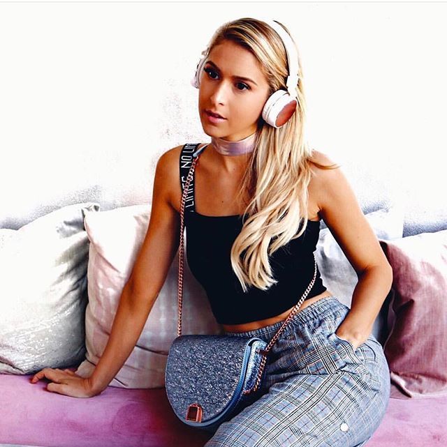 myhypergear's tweet photo. HURRY, LAST CALL! HyperGear Wireless Gift Set-- wireless headphones, wireless speaker and wireless earbuds-- now on Groupon for $29.99. Available in black, silver, gold and rose gold-- while supplies last!

LINK IN BIO⠀😎 #groupon #coupon #style #design #wireless #headphones … https://t.co/4FGXVwF3QB