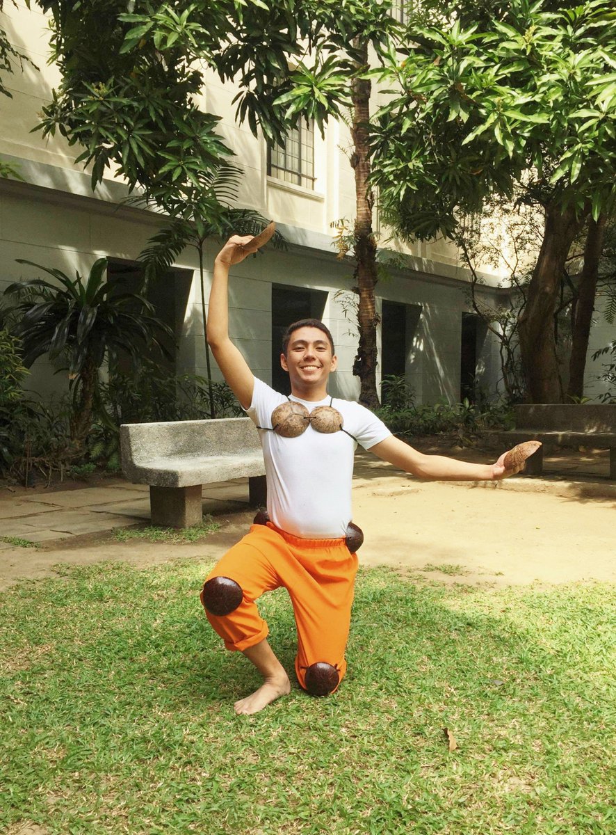 nieljohnn_'s tweet image. Maglalatik! 🤸💃 #SulongPasinaya #Pasinaya2019 #LSFDC #SayawMusikaKultura