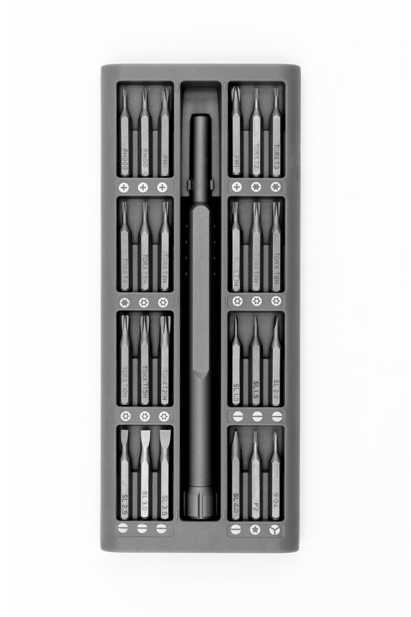 BrandCharger's tweet photo. NEW: Everybit
This high-performance precision bit kit, made of hardened S2 HRC 58-60 steel, includes essential parts for repairing smartphones, tablets, and Laptops.
#everybit #brandcharger #corporategifts #promotionalproducts https://t.co/IWk0n1Oc4H