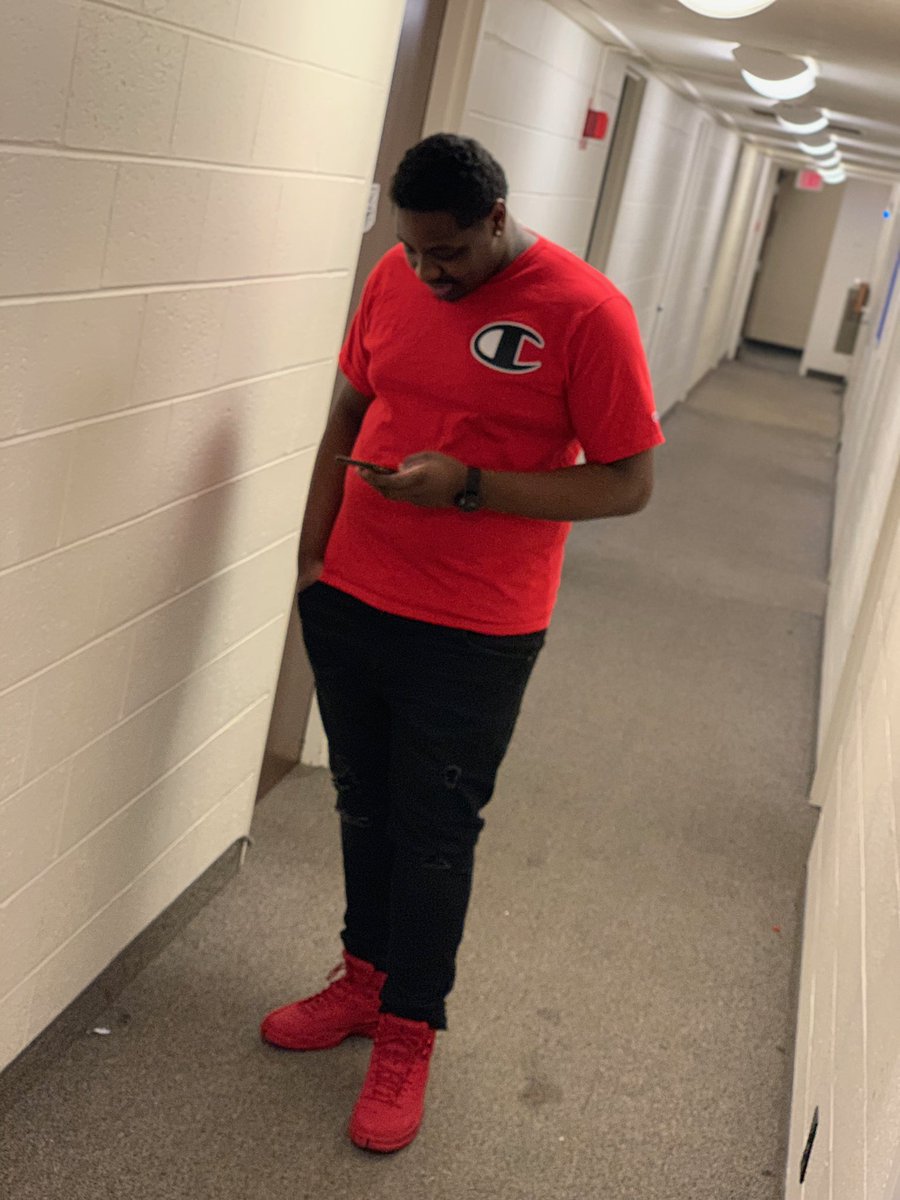 Alston_35's tweet photo. The Game is Off Balance I’m Back on My Shit ⚫️🔴 https://t.co/BNQG5kyqVS